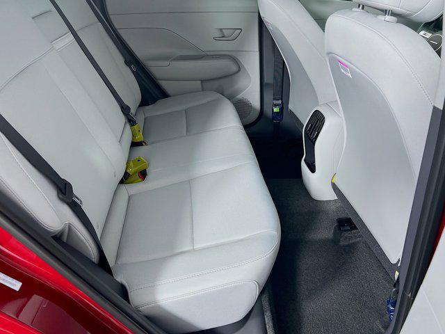 2025 Hyundai Kona SEL - Photo 22