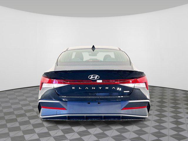 2025 Hyundai Elantra Blue - Photo 26