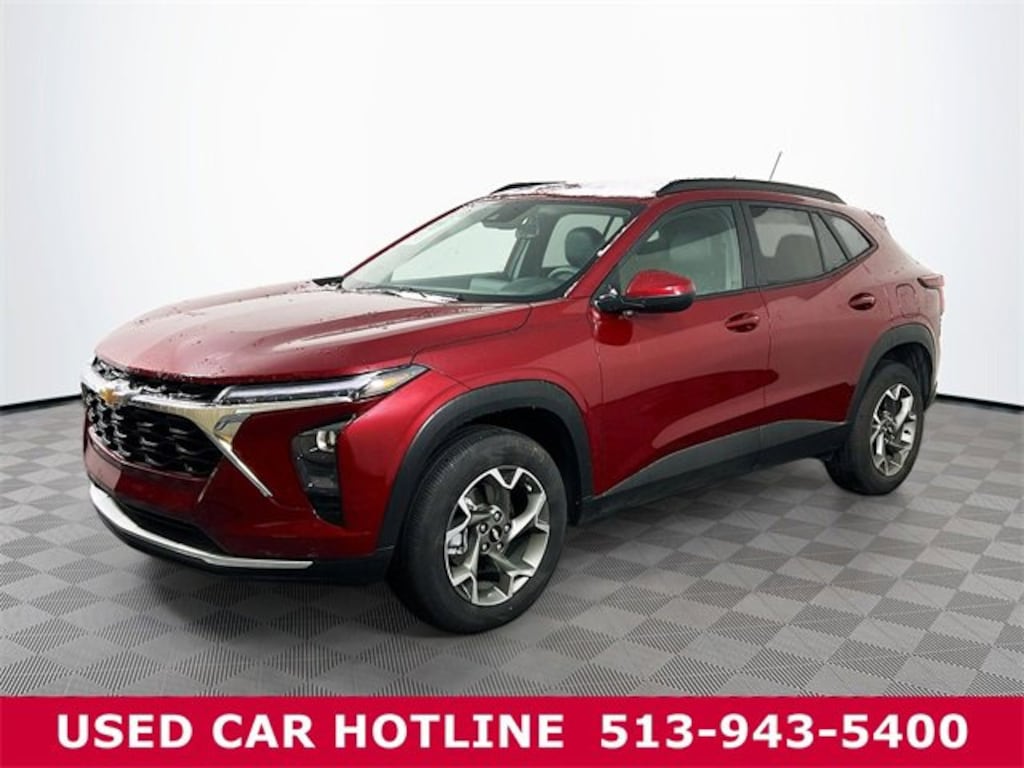 Used 2025 Chevrolet Trax LT FWD LT