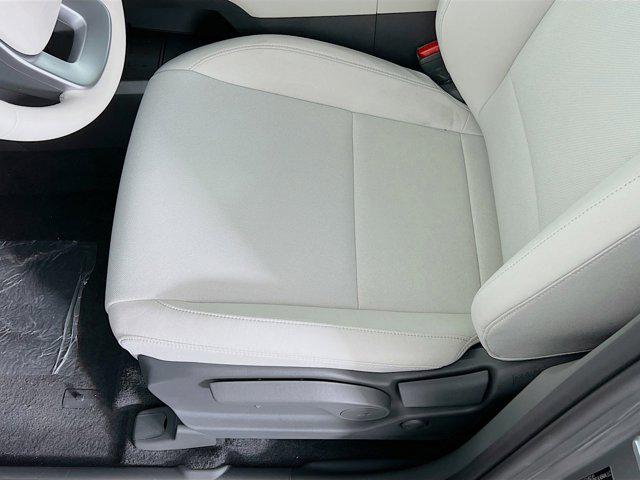 2025 Hyundai Santa Fe SE photo 4
