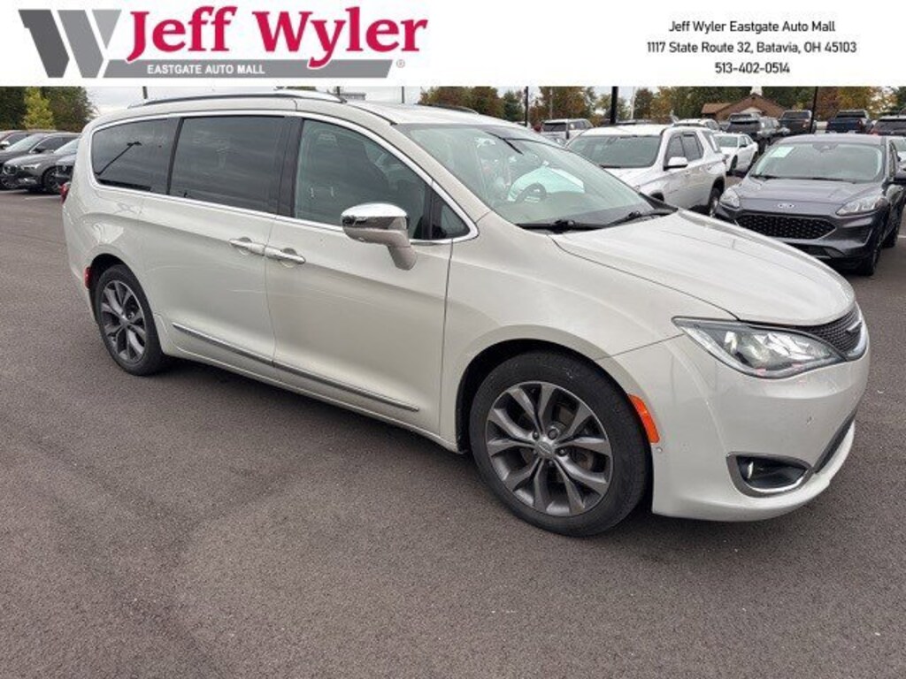 Used 2017 Chrysler Pacifica Limited Limited FWD