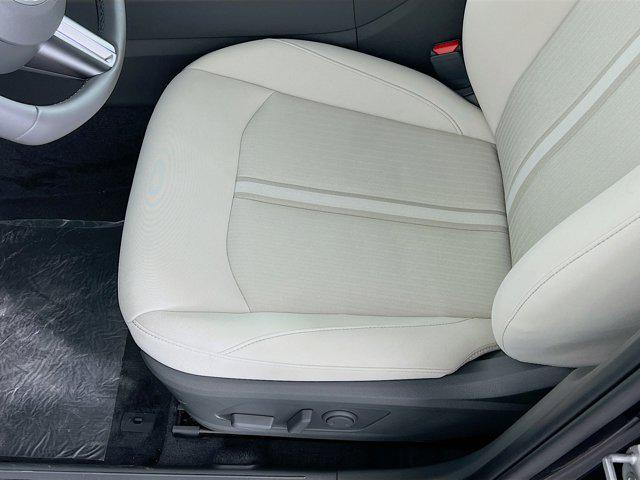 2025 Hyundai Sonata Hybrid SEL photo 4