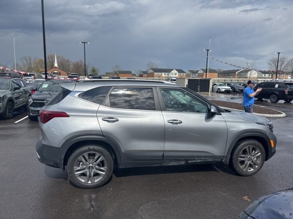 Used 2023 Kia Seltos S S IVT AWD