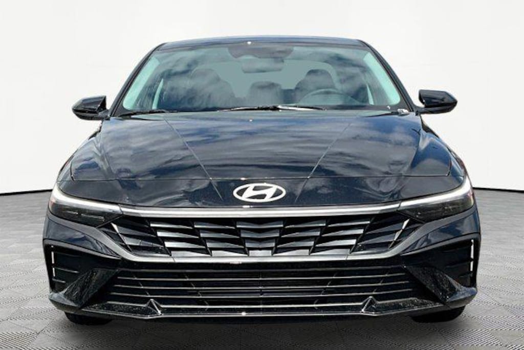 New 2026 Hyundai Elantra SE Sedan