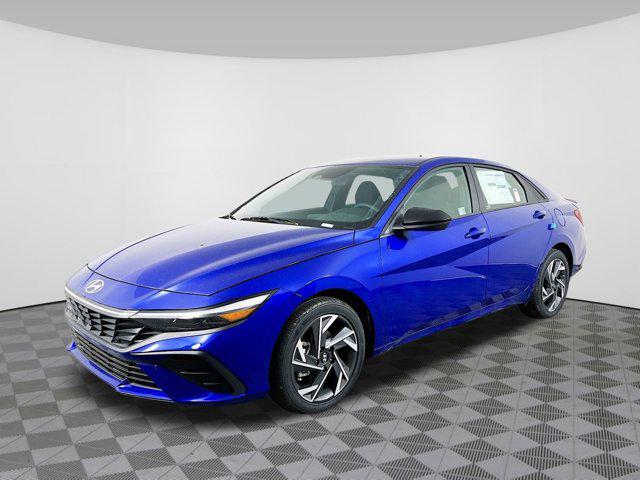 2025 Hyundai Elantra SEL Sport photo 2