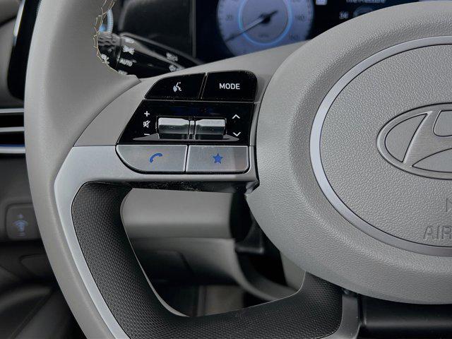 2025 Hyundai Elantra SEL - Photo 14