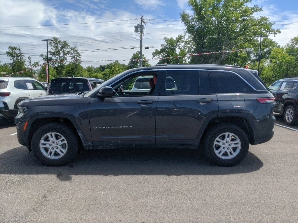 Used 2023 Jeep Grand Cherokee Laredo Laredo 4x4