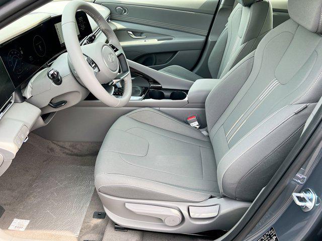 2025 Hyundai Elantra Hybrid SEL Sport photo 3