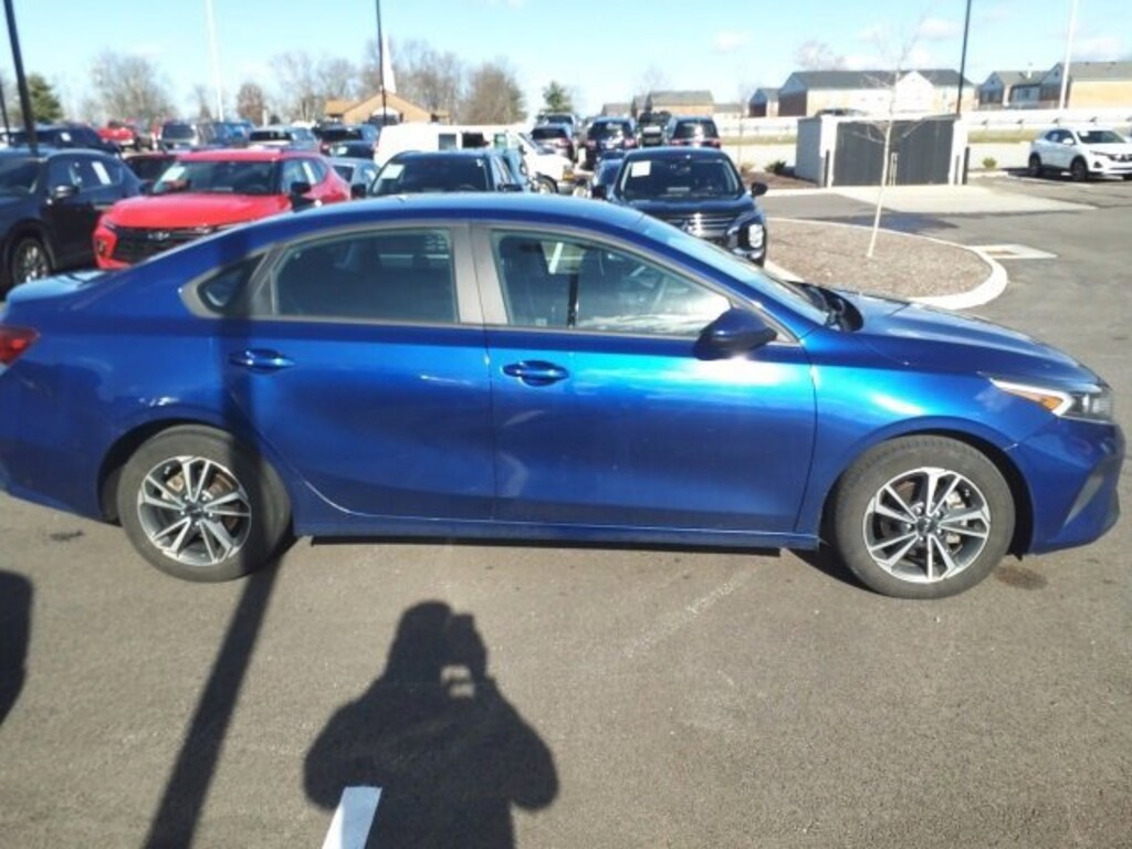 Used 2023 Kia Forte LXS LXS IVT