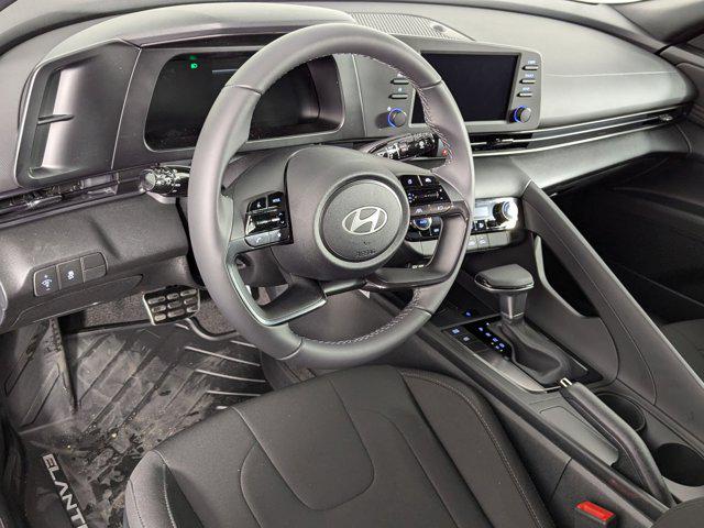 2025 Hyundai Elantra SEL Sport photo 4