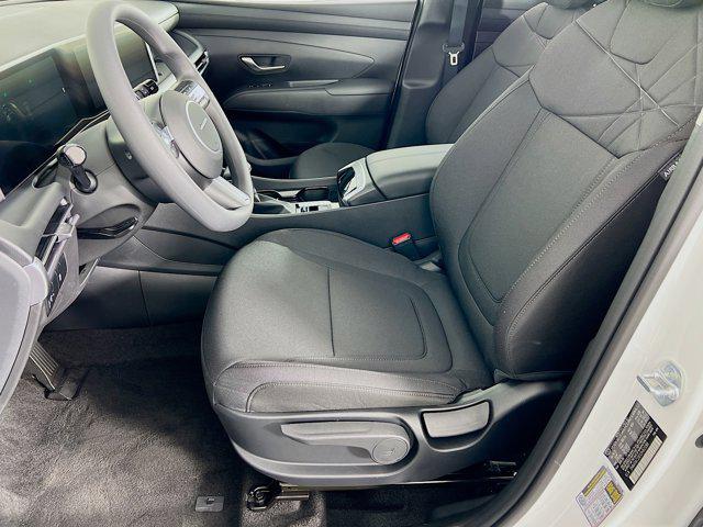 2025 Hyundai Tucson SE photo 3