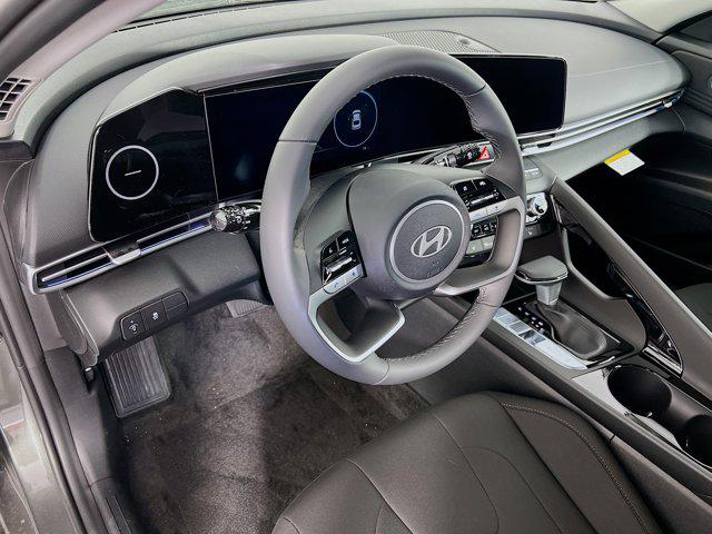 2025 Hyundai Elantra SEL - Photo 6