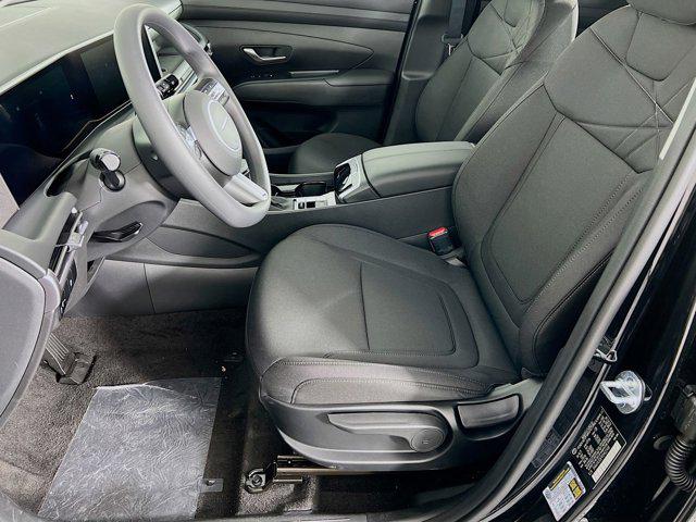 2025 Hyundai Tucson SE photo 3