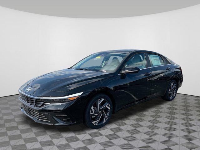 2025 Hyundai Elantra Limited photo 2