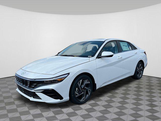 2025 Hyundai Elantra SEL Convenience photo 2