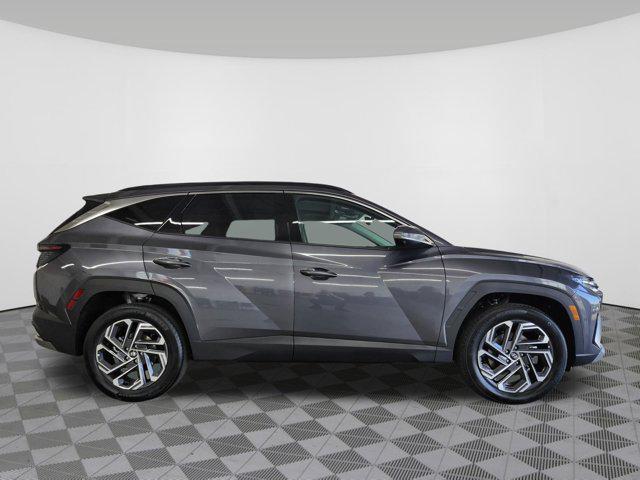 2025 Hyundai Tucson Hybrid Limited photo 2