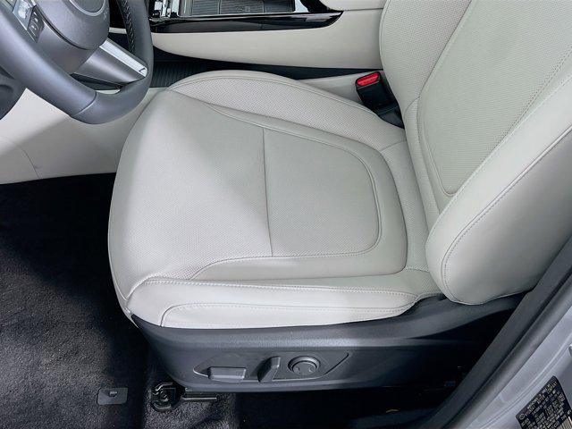 2025 Hyundai Tucson Hybrid SEL Convenience photo 4