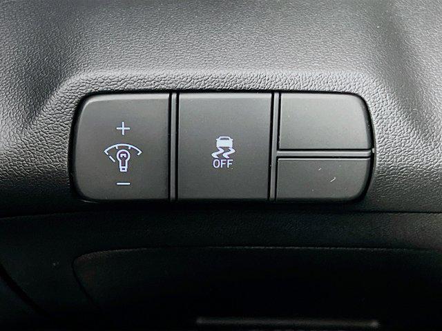 2025 Hyundai Elantra SEL - Photo 13