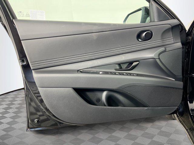 2025 Hyundai Elantra Blue - Photo 19