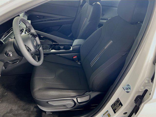 2025 Hyundai Elantra Hybrid SEL Sport photo 3