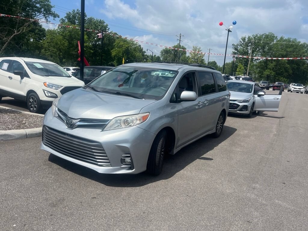 Used 2019 Toyota Sienna XLE Auto Access Seat XLE Auto Access Seat FWD 7-Passenger