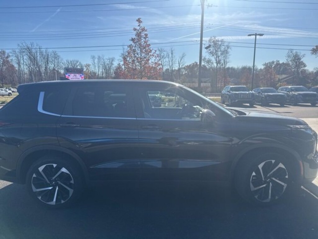 Used 2023 Mitsubishi Outlander SE SE S-AWC