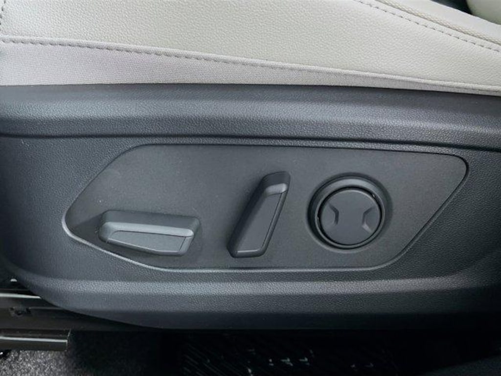 New 2026 Hyundai Tucson Hybrid Limited SUV