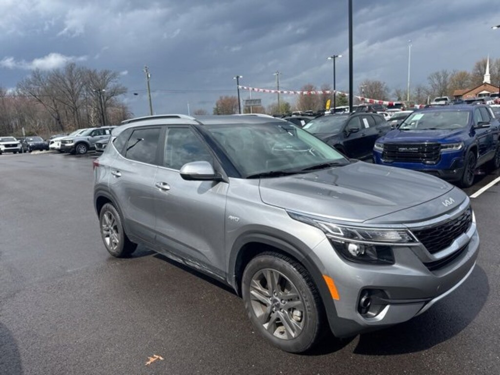 Used 2023 Kia Seltos S S IVT AWD