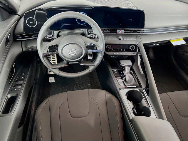 2025 Hyundai Elantra Blue - Photo 18