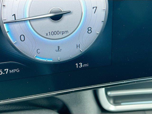 2025 Hyundai Elantra SEL - Photo 17