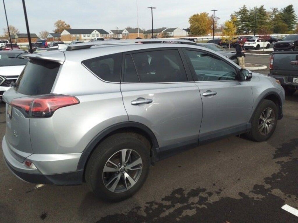 Used 2018 Toyota RAV4 XLE XLE AWD