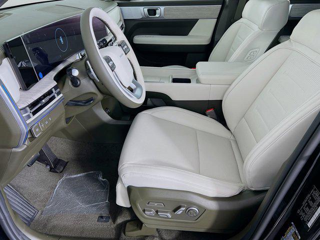 2025 Hyundai Santa Fe Calligraphy photo 3