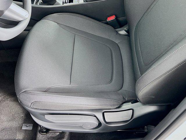 2025 Hyundai Tucson SE photo 4