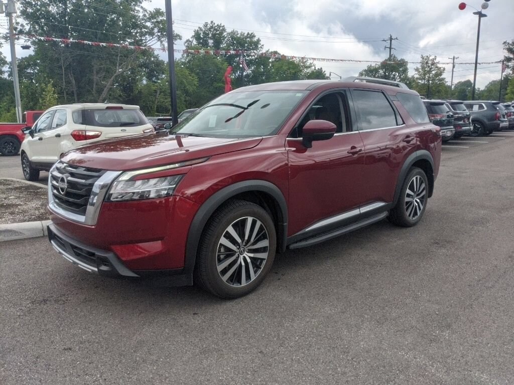 Used 2023 Nissan Pathfinder Platinum Platinum 4WD