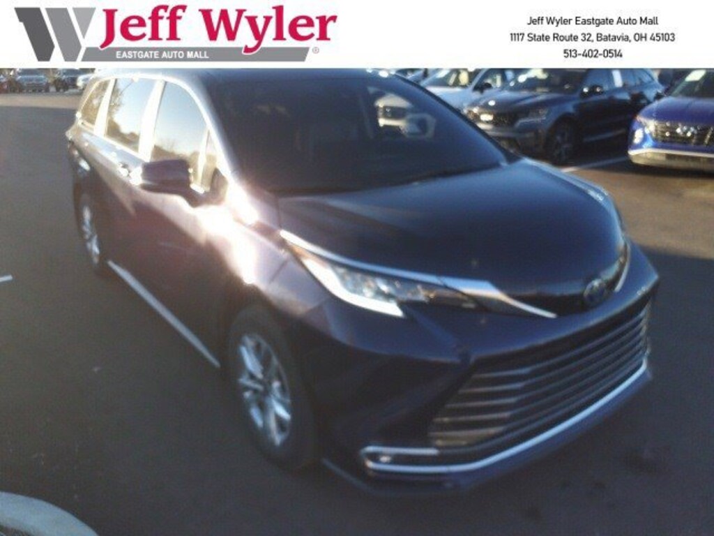 Used 2023 Toyota Sienna Limited Limited AWD 7-Passenger