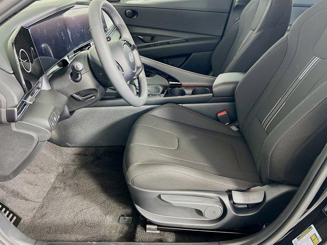 2025 Hyundai Elantra Hybrid SEL Sport photo 3
