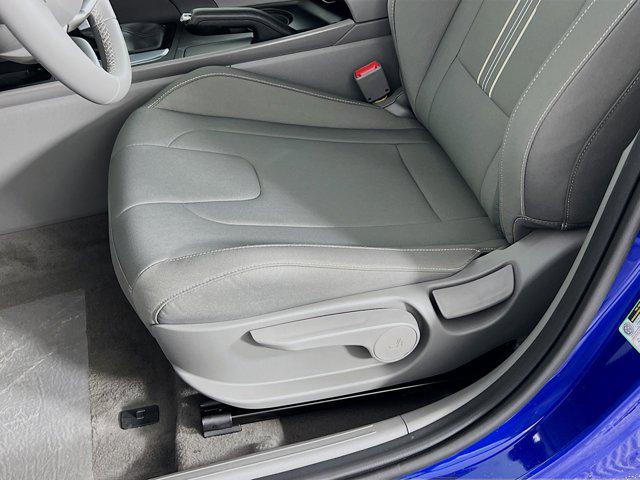 2025 Hyundai Elantra SEL Sport photo 4