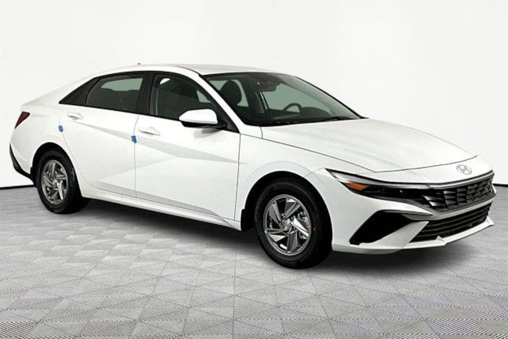 New 2026 Hyundai Elantra SE Sedan