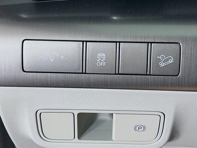 2025 Hyundai Kona SEL - Photo 12