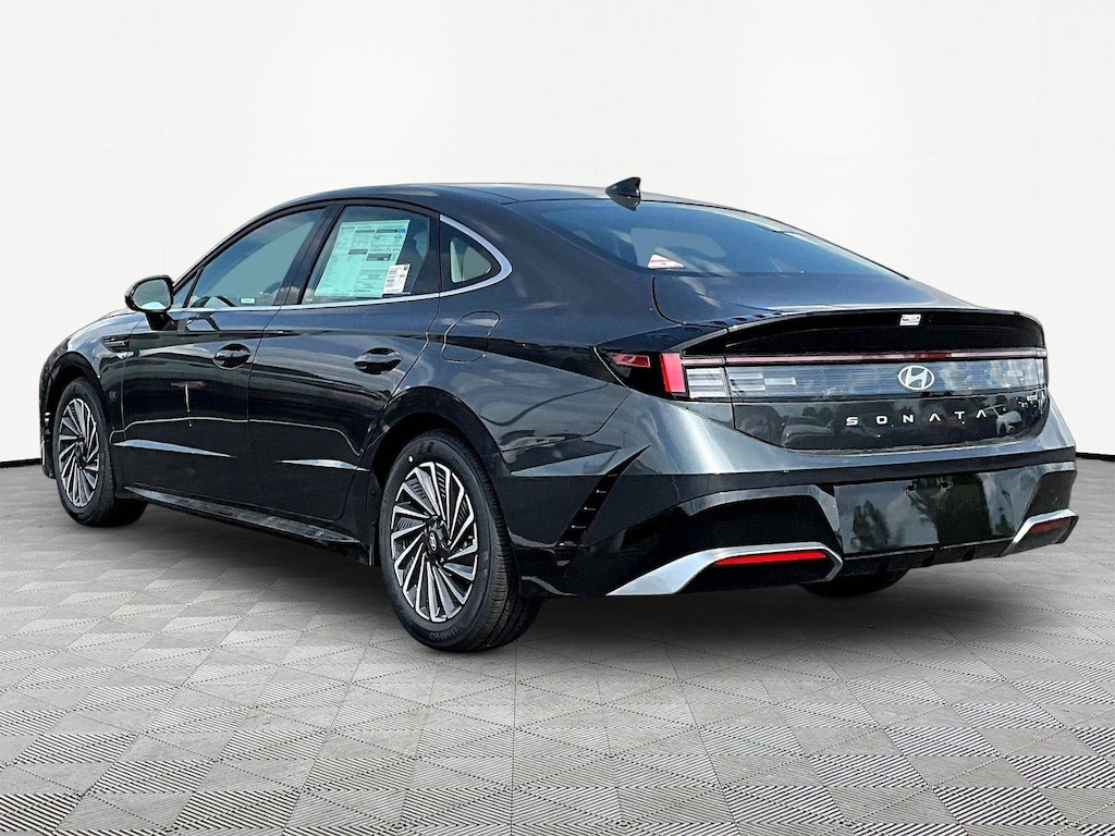 New 2026 Hyundai Sonata Hybrid SEL Sedan