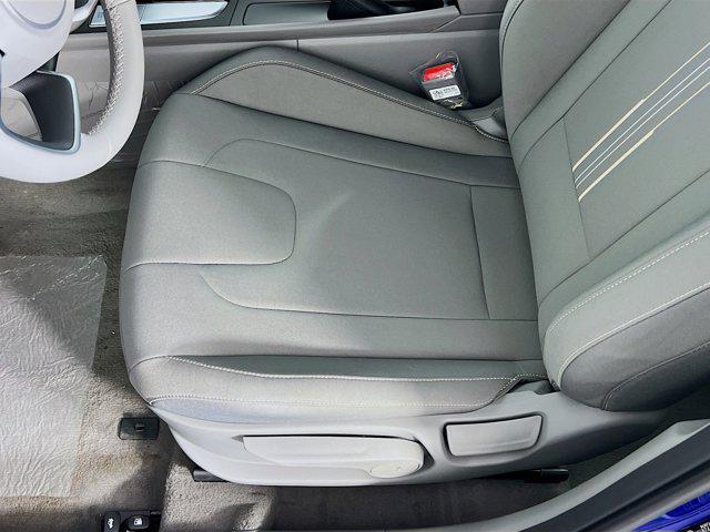 2025 Hyundai Elantra SEL Sport photo 4