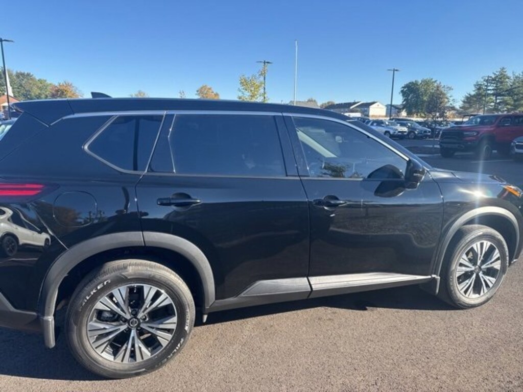 Used 2021 Nissan Rogue SV FWD SV