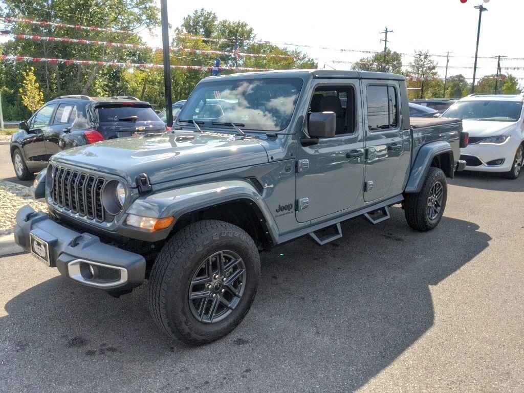 Used 2024 Jeep Gladiator Sport S Sport S 4x4