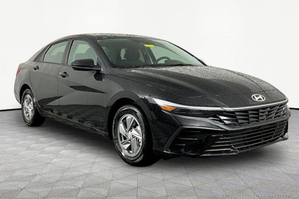 New 2026 Hyundai Elantra SE Sedan