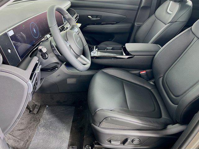 2025 Hyundai Tucson Hybrid Limited photo 2