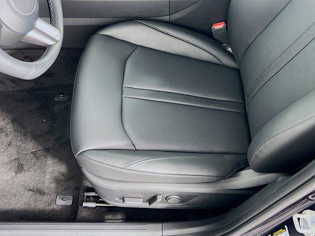 2025 Hyundai Sonata Hybrid Limited photo 4