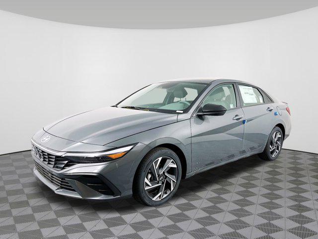 2025 Hyundai Elantra SEL Sport photo 2