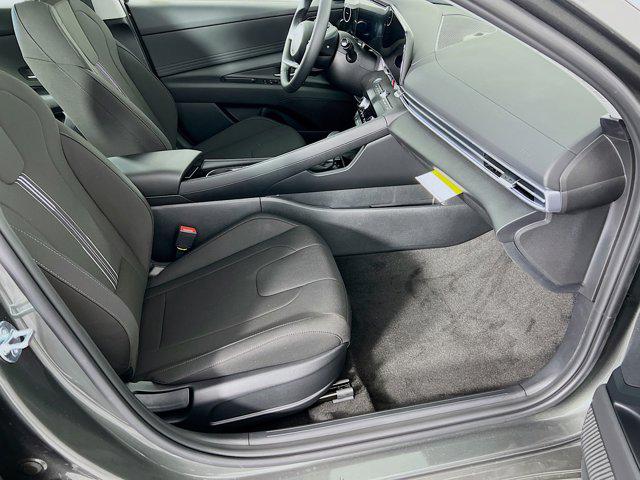 2025 Hyundai Elantra SEL - Photo 22