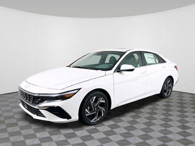 2025 Hyundai Elantra SEL Convenience photo 2