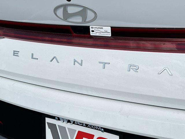 2025 Hyundai Elantra SEL - Photo 33
